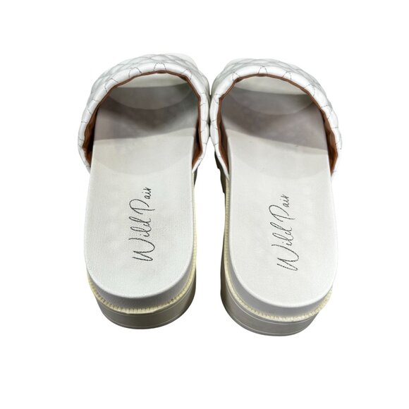 Quilted White Platform Slide Sandals Size 10 With Textured Sole By Wild Pair - Picture 4 of 6